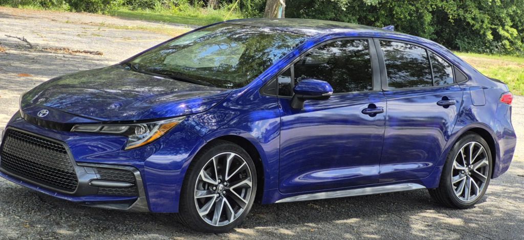 2021 Toyota Corolla SE's photo