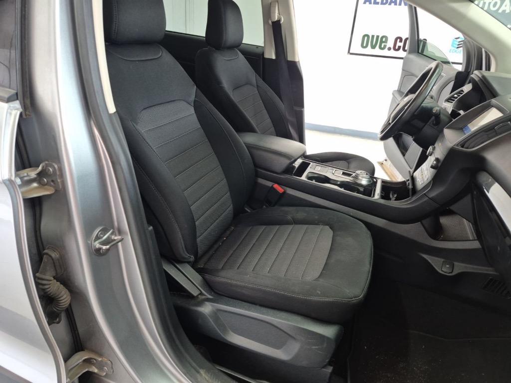 2020 Ford Edge SE - Photo 8